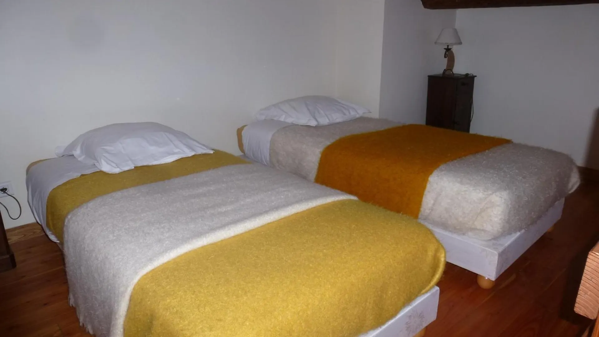 Gasthof Au Mohair Des Alpy Fougax-et-Barrineuf